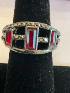 Metal 3 Red Glass Stone Stretch Band Ring - Picture 1 of 6