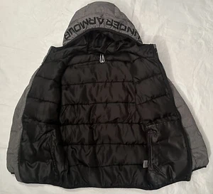 SZ M BOYS UNDER ARMOUR COAT BUBBLE QUARTERED GRAY WARM COLDGEAR - Picture 1 of 6