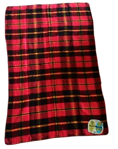 VTG Beacon Campbell Stadium Lap throw Blanket PLAID Red Black Acrylic 45" x 72" - Bild 1 von 3