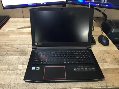 Acer Predator Helios 300 G3-571 i7-7700HQ 2,8GHz 16GB RAM 256GB SSD GTX 1060 - Bild 1 von 4