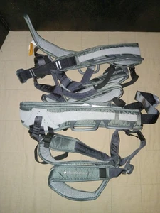 TWO Black Diamond Momentum Climbing Harnesses - Size M Type C - Picture 1 of 6