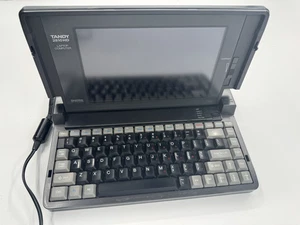 Computadora portátil vintage TANDY 2810 HD con cable de alimentación pantalla en blanco LEER - Imagen 1 de 15