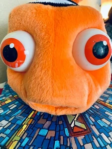 VINTAGE 2002 DISNEY TALKING FINDING NEMO NITE BRITE 18" LONG-TESTED -WORKS GREAT - Picture 1 of 6