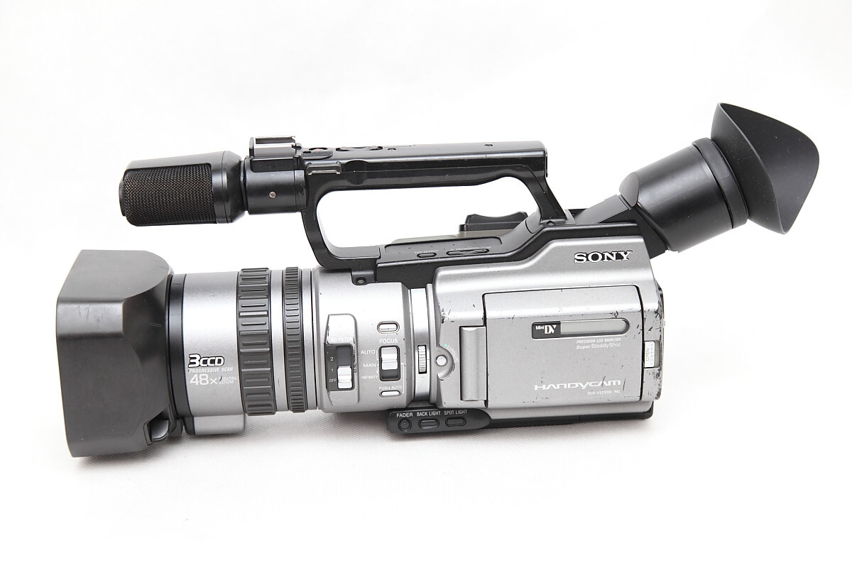 SONY デジタルカメラ　DCR-VX2000 三脚付き SONY DCR-VX2000 完動品 SONY デジタルカメラ DCR-VX2000 三脚付き