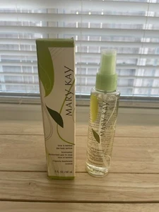 Discontinued ✨ Mary Kay ✨ Lotus & Bamboo Body Spritzer 5 Oz. #011443 - Picture 1 of 5