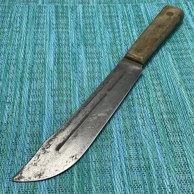 Cuchillo de carnicero tallado de colección hoja de 7” espiga completa mango de madera oscura remaches sin marca Foto 1 de 4