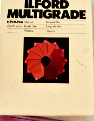 Ilford Multigrade 8,9x8,9cm 3½ x 3½in Filter Set & Extra Clear Filter - Image 1 of 4