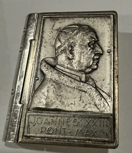 Embossed Metal Bible Box With Pope John XXIII 1950-60's - Picture 1 of 5
