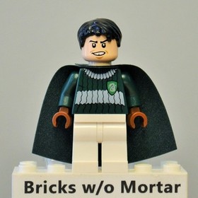 New Genuine LEGO Marcus Flint Quidditch Harry Potter 4737