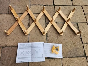 OROPY Wood Accordion Wall Hanger, Expandable Coat Rack Wall Mount with 20 Pegs - Picture 1 of 2