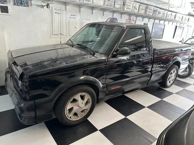 1991 GMC Syclone Pickup. Turbo, All Wheel Drive, 27k miles, Always Garaged  - Image 1 of 4