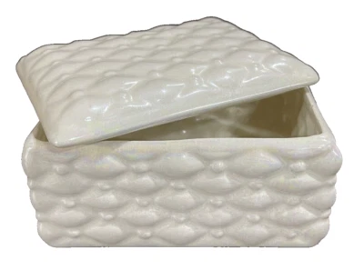 Mesa de centro de cerámica vintage caja de cigarrillos / baratijas blanca 4,5" x 3,5" x 3" Foto 1 de 4