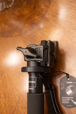 Monopie de fibra de carbono Gitzo GM2541 NUEVO con cabezal Manfrotto 234rc incluido Foto 1 de 4