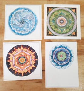 4 tarjetas de felicitación con ilustraciones de "Mandala" de Susan St Thomas - Imagen 1 de 9