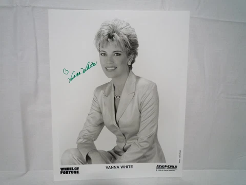 VANNA WHITE Wheel of Fortune Authentic Autographed 8" x 10" Photo ~ Dated 1996 Cover