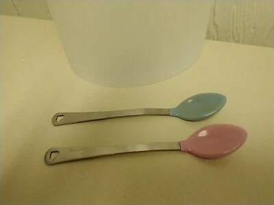 Munchkin Rubberized Tip Infant Baby Spoons Blue and Pink. 8/30/23. - Image 1 of 2