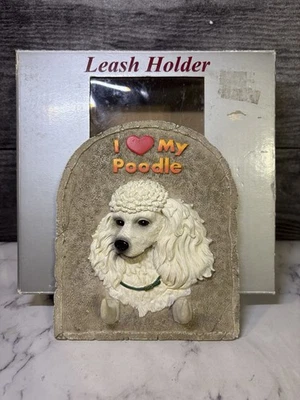 SOPONTIQUES PIEDRA ÚNICA ME ENCANTA MI CANICHE CORAZÓN CORREA SOPORTE COLGANTE DE PARED 5.5" Foto 1 de 4