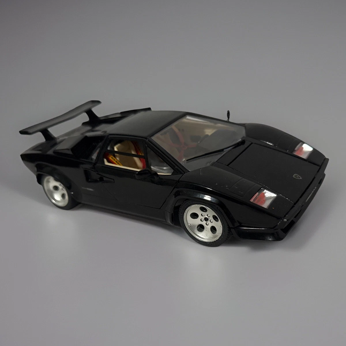 1/18,ランボルギーニカンタクダイキャスト 予約]HUNG HING TOYS 1/18 (ダイキャスト製) ランボルギーニー