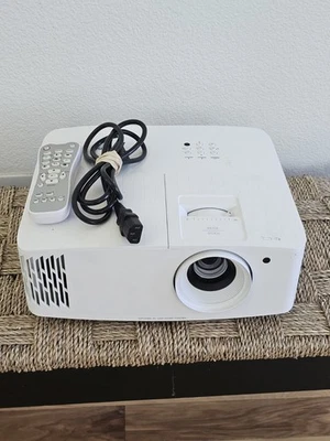 Proyector de cine en casa Optoma 4K UHD - blanco (UHD35) Foto 1 de 4
