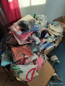 Mystery Box 10-teiliger Damen Kleiderkarton Größe LG XL XXL 1X 2X Amazon Retouren - Bild 1 von 1