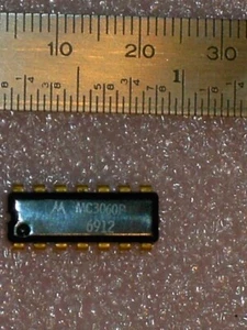 MC3060P Motorola DUAL D FLIP FLOP DIP 14 Gold Pins - Bild 1 von 1