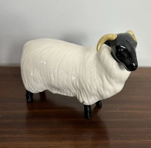 BESWICK Sheep *BLACK FACED SHEEP* #1765 - Retired - Excellent - Picture 1 of 6