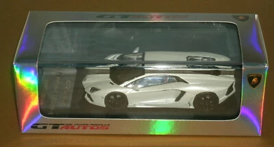 1/43 Scale Lamborghini Aventador LP700-4 Diecast Car - Welly 41004GW Pearl White - Image 1 of 4