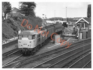 Norwich Eisenbahn Zug Lok Bahnhof Bahnsteig Foto (834) 8,5”x 6,5” - Bild 1 von 3