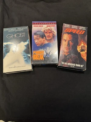 VHS Tapes-Point Break (sealed), Ghost, Speed - Swayze And Keanu Foto 1 de 4