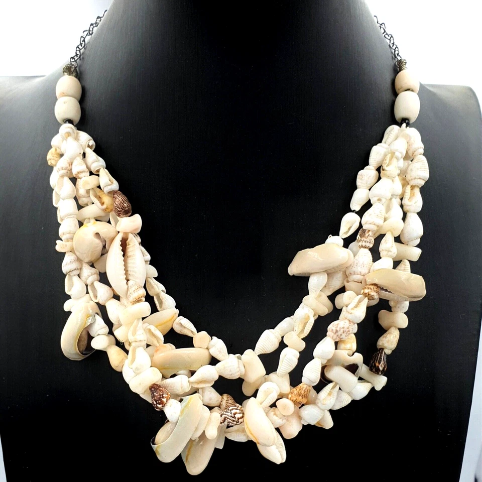 Collana vintage anni '70 con conchiglie corallo bianco argento 925 Made in Italy - Immagine 1 di 4