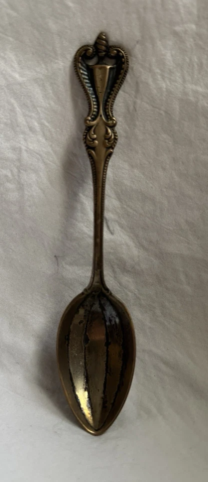 Toalla antigua cuchara sopera colonial de plata de ley Foto 1 de 2