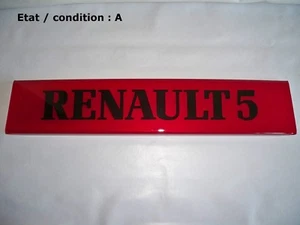 RENAULT R5 - Plaque décorative arrière rouge "RENAULT 5" (inter-feux) NEUVE - Foto 1 di 3