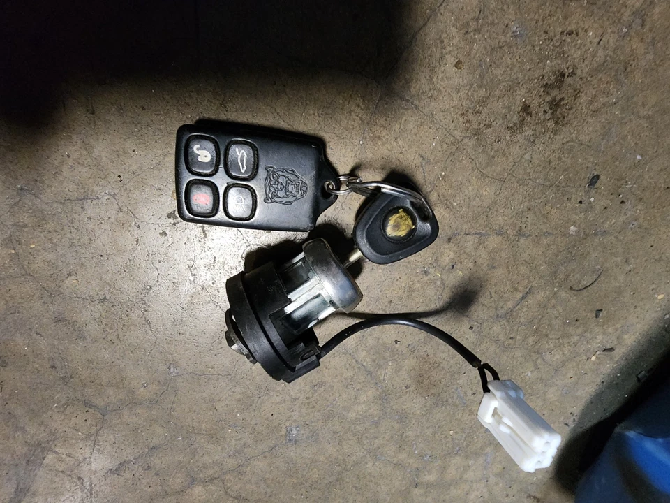 Jaguar XJ8 XK8 XJR 1998-2003 VANDEN PLAS CERRADURA DE ENCENDIDO LLAVE INMOVILIZADOR REMOTO Foto 1 de 2