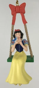 Adorno de Navidad Vintage Disney Blancanieves en un Columpio por GROLIER caja #026902 - Imagen 1 de 9