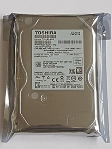 250 GB SATA Toshiba DT01ACA025 HDKPC07D0A01 7200 RPM 32MB 3.5" Hard Drive New - Picture 1 of 1