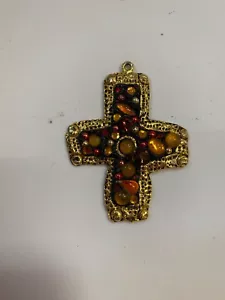 PENDENTIF AVEC EMAUX EN FORME DE CROIX - Foto 1 di 6