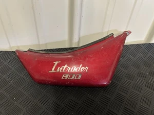 1995 Suzuki VS 800 Intruder used Right Side Red Cover Panel - Picture 1 of 4