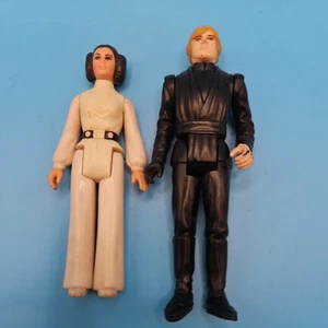 Figurina vintage 1977 Star Wars Principessa Leia e 1983 Luke di Kenner Hong Kong - Foto 1 di 7