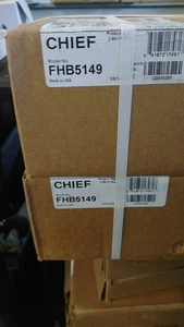 NEW Chief FHB5149 4" High/Low VESA Offset Bracket Kit, Black (R5) - Afbeelding 1 van 4