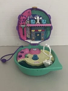 Polly Pocket World Lil Ladybug Garden Compact Play Set NO FIGURES - Picture 1 of 9