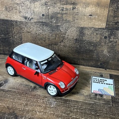 Burago 1/18 Scale Mini Cooper Diecast Car Made In Italy Collectible Minicoop - Image 1 of 4
