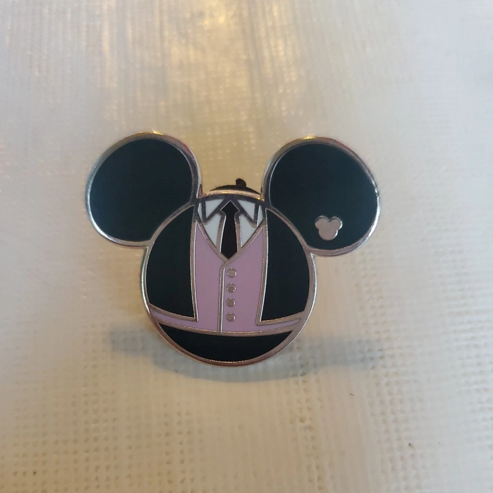 Disney Hidden Mickey HAUNTED MANSION Cast Costume Icons Pin 2012 Trading - Image 1 of 1