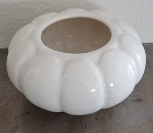 Cream Color Round Ceramic Tulip Shaped Bowl Planter - Picture 1 of 12