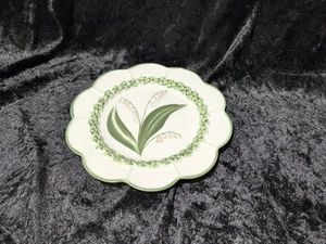 Vietri "Boxwood Collection" Replacement Salad Plate, 8", Floral - PRE-OWNED - Picture 1 of 11