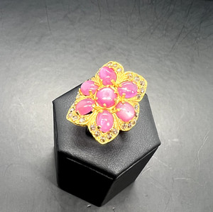 9ct Gold Ruby & Rose cut Diamond  Ring