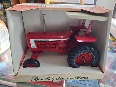 Ertl Farmall 706 1/16 Scale Toy Tractor Times  And Buckle Box Has Some Fading  - Image 1 of 4
