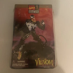 BNIB Toybiz Marvel Comics Venom Level 1 Factory Model Kit Vtg 1996 - Picture 1 of 17
