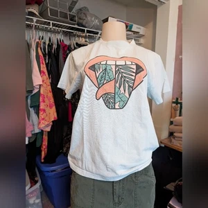 Her Waves Gray/Pink Graphic T-Shirt Tounge/Floral Size Small 100% Organic Cotton - Picture 1 of 7