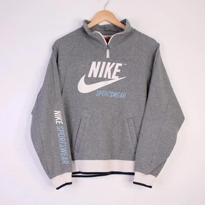 Nike Sportswear Sweatshirt grau Half Zip Größe S - Logo vorne & Ärmel - Bild 1 von 9