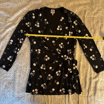 Blusa envolvente floral para mujer Anne Klein talla M Foto 1 de 4